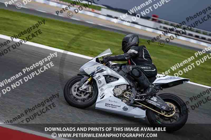 cadwell no limits trackday;cadwell park;cadwell park photographs;cadwell trackday photographs;enduro digital images;event digital images;eventdigitalimages;navarra;no limits trackdays;peter wileman photography;racing digital images;trackday digital images;trackday photos